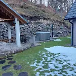 Pod Hradom 2 Uhrovske Podhradie
