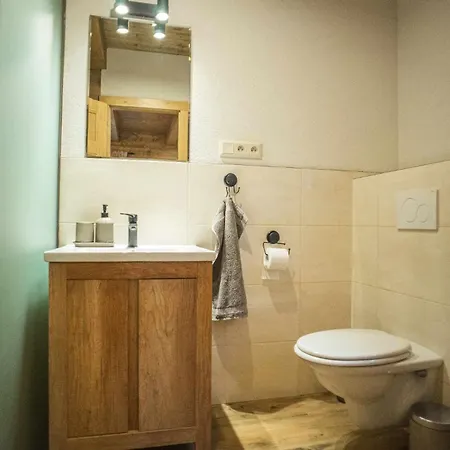 Chata Pod Hradom 2 Uhrovske Podhradie