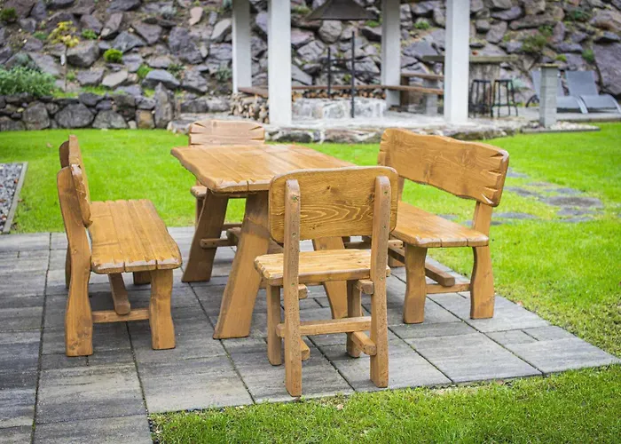 Pod Hradom 2 山林小屋 Uhrovske Podhradie