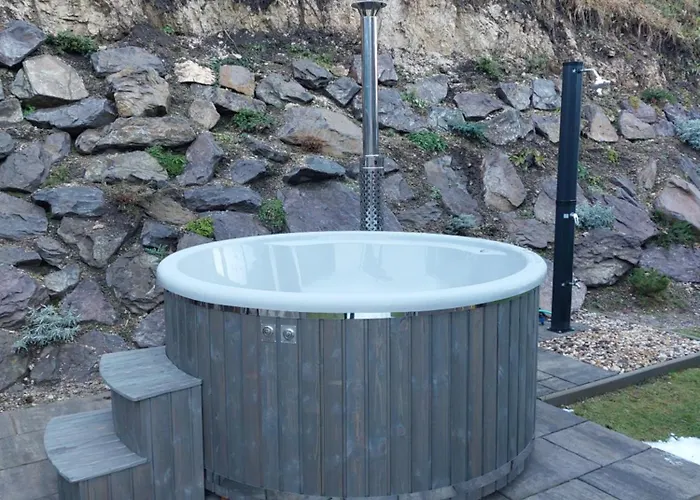 Pod Hradom 2 Uhrovske Podhradie